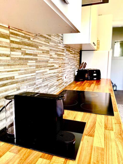 Anchored Homely Apartment In Historic Centre Пейзли Екстериор снимка
